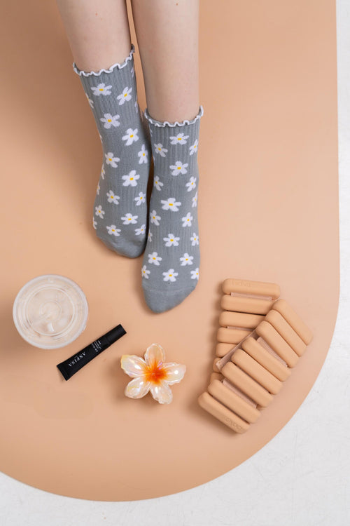 Grey Daisy Pilates Grip Socks